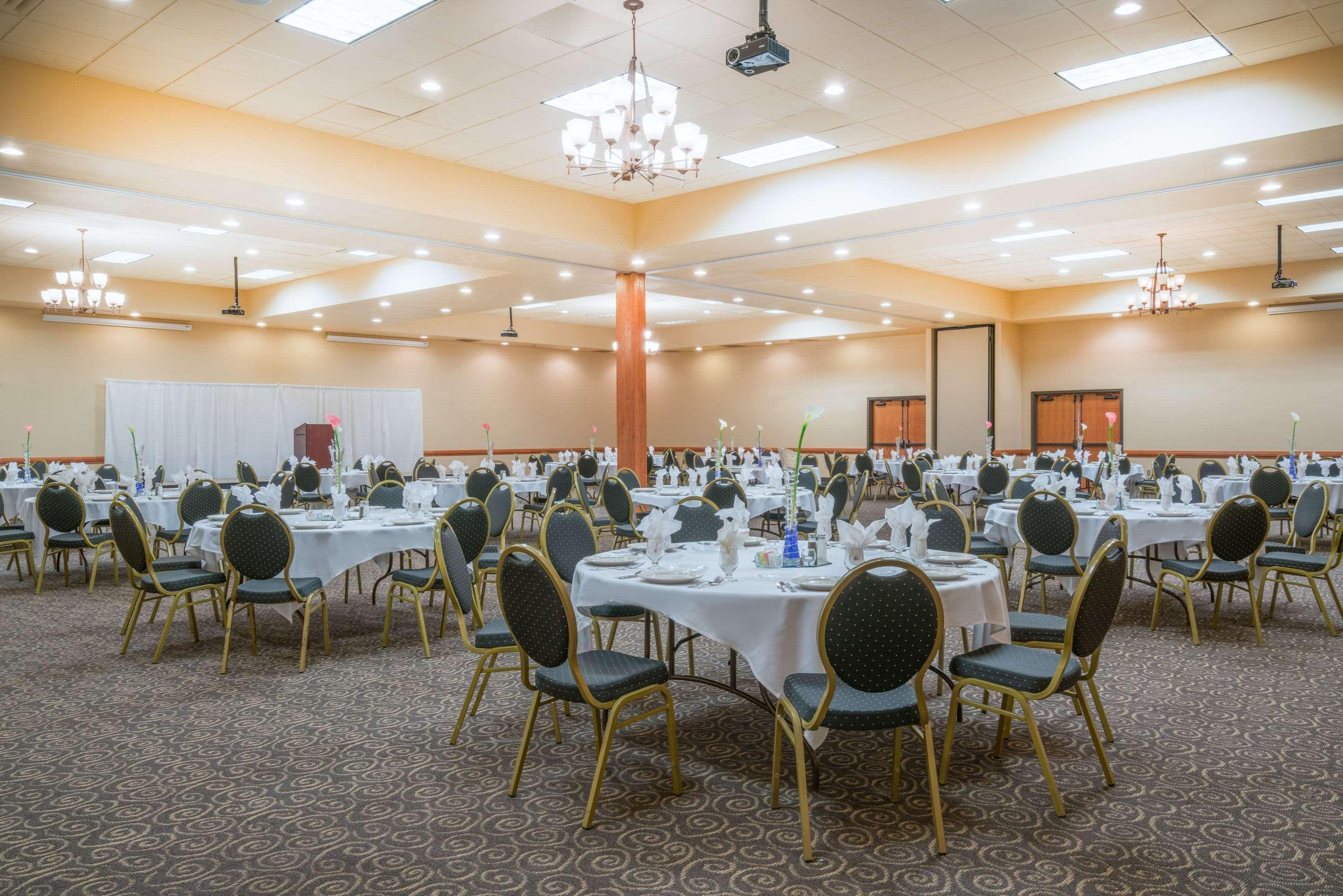 Ramada By Wyndham Des Moines Tropics Resort & Conference Ctr Urbandale Εξωτερικό φωτογραφία